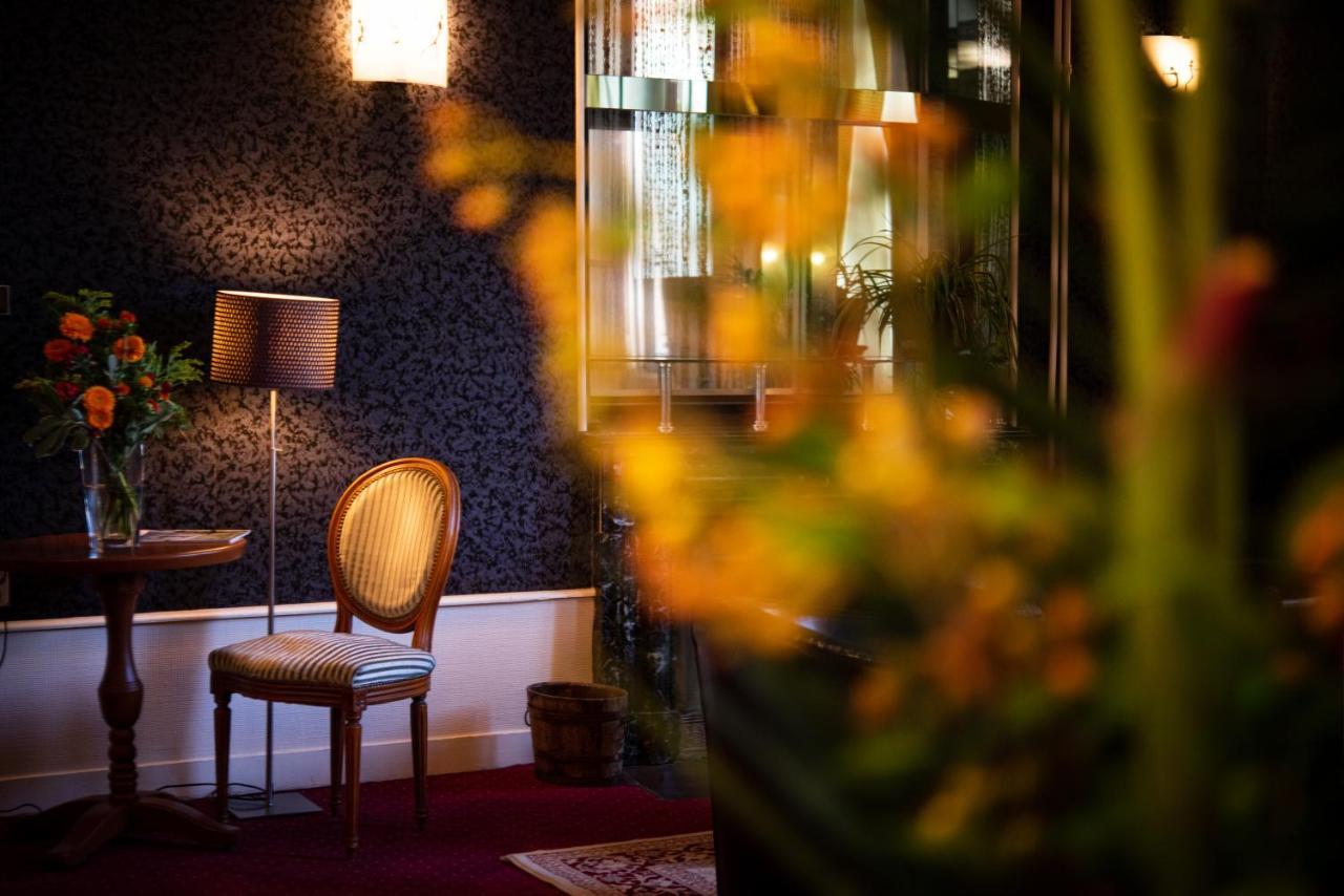 Hotel Des Bains อิกซ์เลส์แบ็งส์ ภายนอก รูปภาพ